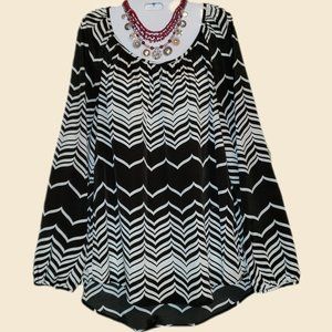 CUPIO black and white long sleeved blouse, Size M